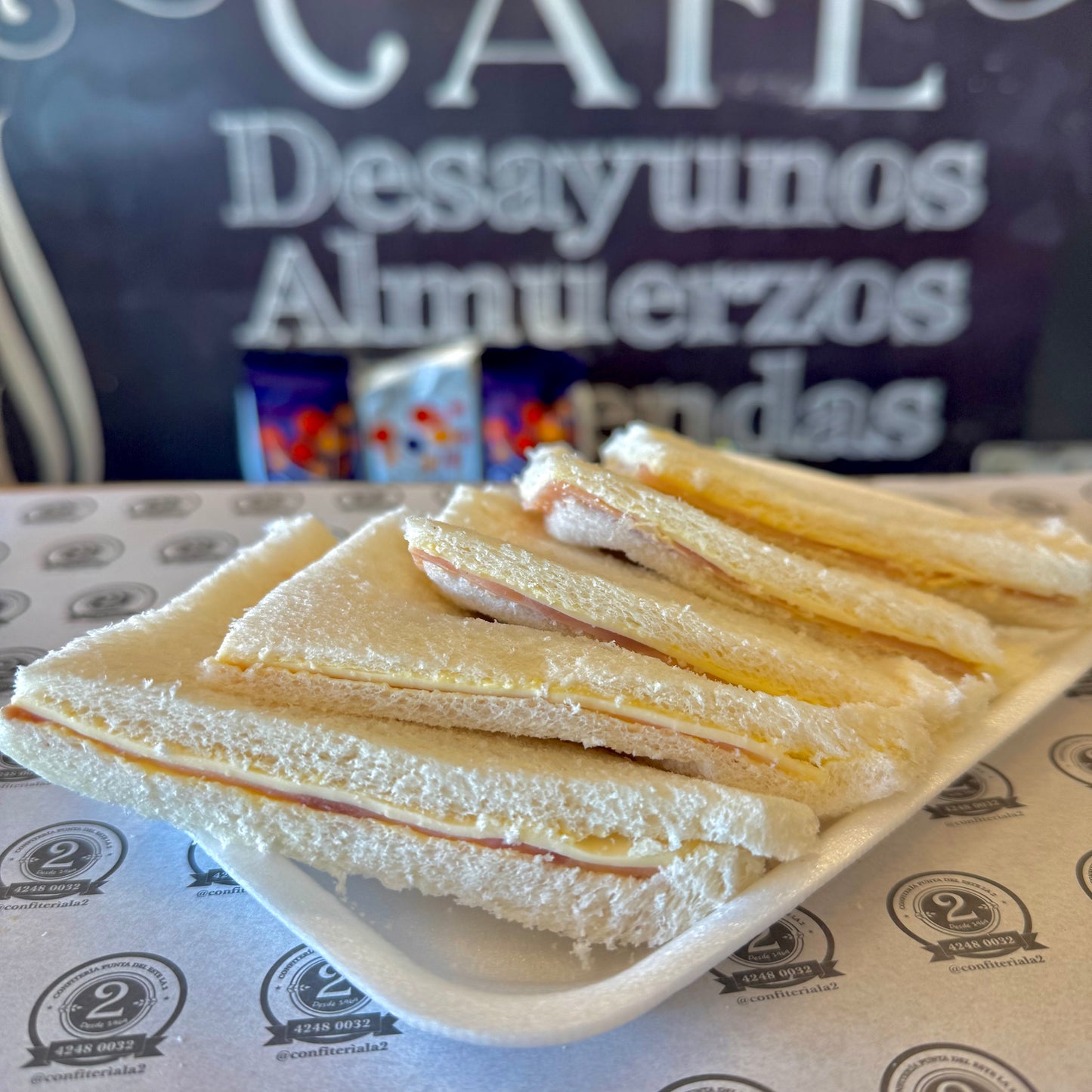 Sandwich de jamón y queso